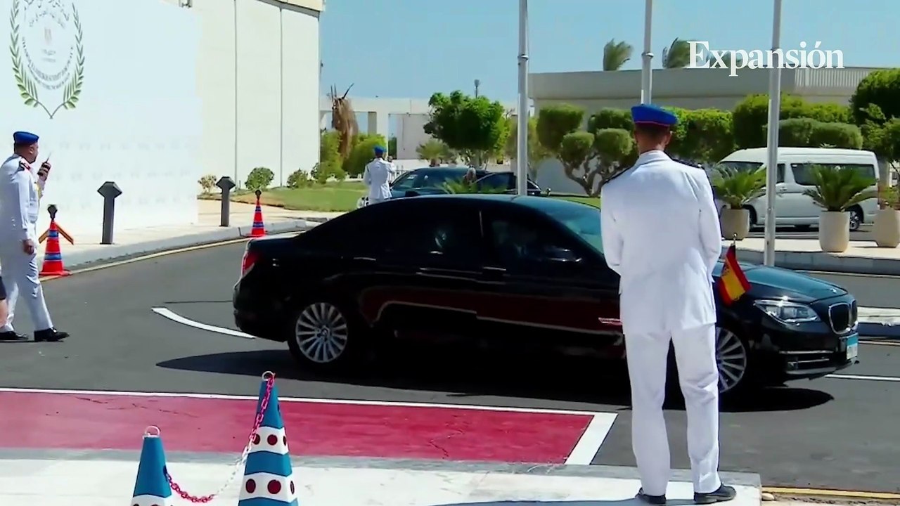 Pedro Sánchez llega a Egipto para asistir a la firma del acuerdo de paz para Gaza