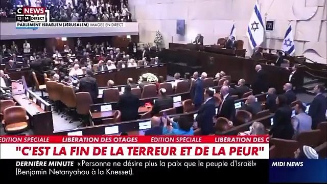 Incident à la Knesset pendant le discours de Donald Trump: Deux députés expulsés du parlement israélien après avoir brandi une pancarte Génocide - VIDEO