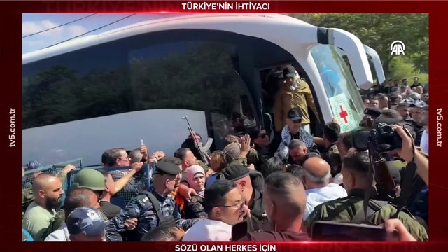 İşgalci İsrail, Gazze'deki ateşkes kapsamında 96 Filistinli esiri serbest bıraktı