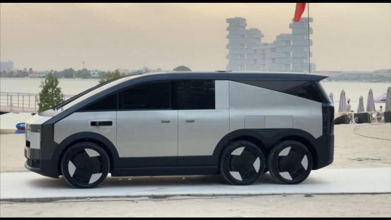 Aridge X3-F, l'auto volante cinese debutta nei cieli di Dubai