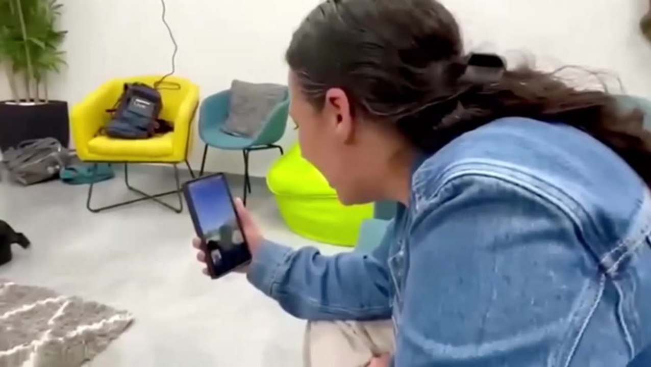 Wife of Israeli hostage calls daughters to tell them ‘daddy is back’ after father’s release