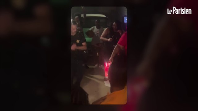 États-Unis : appelé pour un tapage nocturne, ce policier danse avec les fêtards