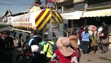 Limpieza total en el mercado La Pampa: las labores se extenderán hasta este martes en Cochabamba