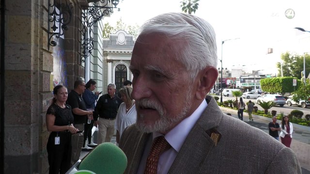 La UdG celebra 100 años con reconocimientos a trabajadores con 50 y 55 años de historia