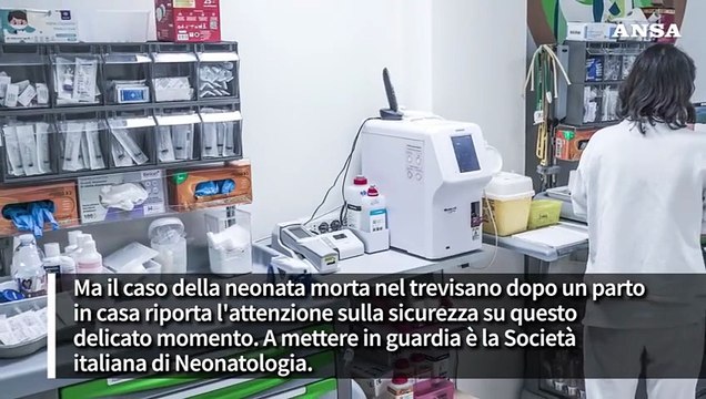 In Italia 500 parti l'anno avvengono in casa, i medici avvertono: il rischio non e' mai zero