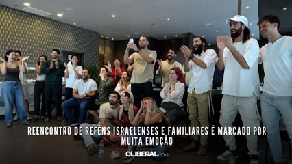 Reencontro de reféns israelenses e familiares é marcado por muita emoção