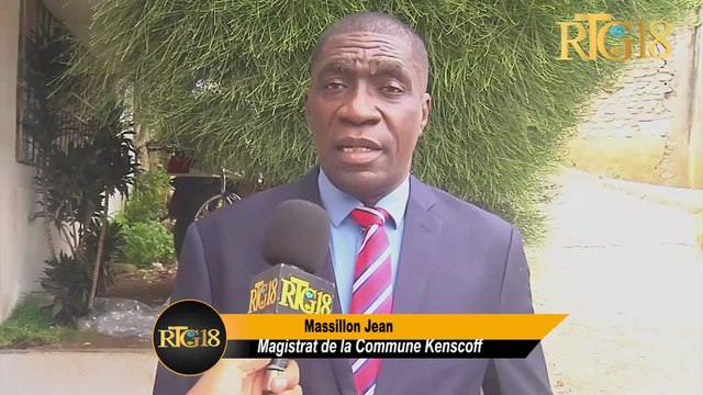 Meri Kenscoff distribiye kit eskolè bay anviron 20 lekòl nan komin lan