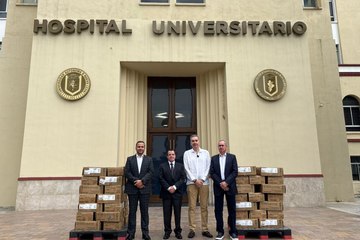 Waldo Fernández gestiona donativo de 14 millones en medicamentos al Hospital Universitario de Nuevo León