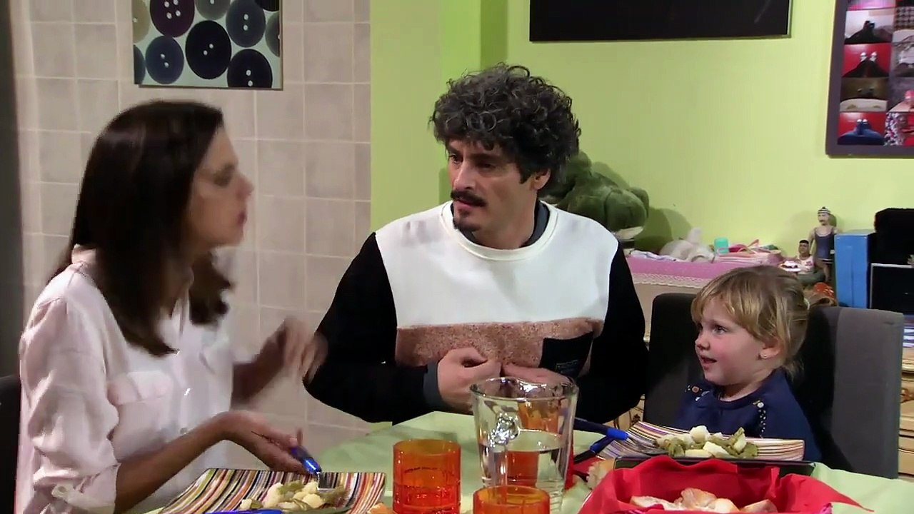 La que se avecina 10x5 Un referente paterno, una maldición rumana y la caza del fornicador del trastero