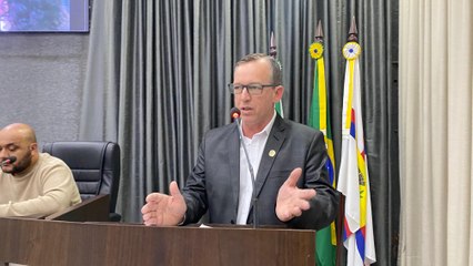 Câmara de Apucarana empossa Luciano Facchiano novamente como vereador