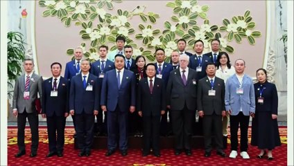 Camarada Choe Ryong Hae reúne-se com membros do Conselho do Fundo Kim Il Sung-Kim Jong Il