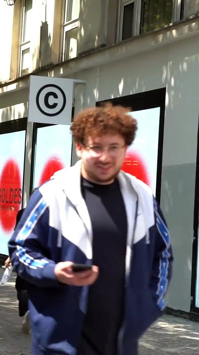 Si il trouve le mot il gagne 100€ #drole #humour #prank