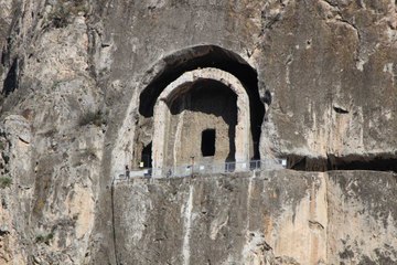 Türkiye'nin en görkemli mağaralarından: 5 kral burada yatıyor
