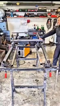 🛠️ Không phải siêu anh hùng. Mà là những bàn tay chai sạn, những bộ óc không ngừng sáng tạo. Từng mối hàn, từng đường dây điện… là cả một đời cống hiến.Bạn từng gặp một người thợ khiến bạn nể phục? Kể tôi nghe câu chuyện đó 👇