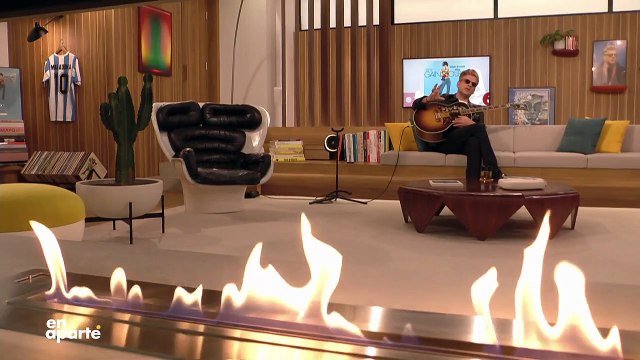 Benjamin Biolay a profité de son passage dans l'émission En Aparté sur Canal+ pour tacler Michel Figuain alors qu'il exprimait toute son admiration pour Serge Gainsbourg. Crédit : En Aparté/Canal+