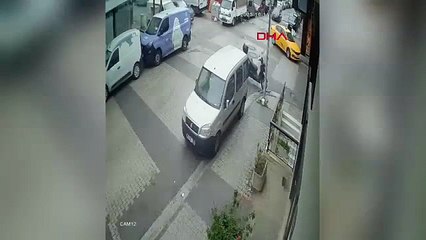 İstanbul'da korkunç olay: Bir araç insanların arasına daldı!