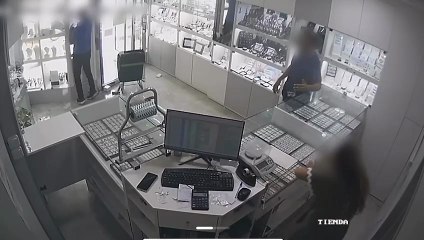 El último golpe de los atracadores del martillo en una joyería de Águilas (Murcia)