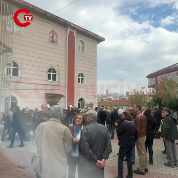 Gazeteci Hakan Tosun'un cenaze töreni Kağıthane Cemevi'nde gerçekleşti