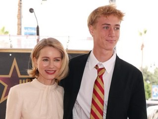 Naomi Watts bekommt Stern auf dem Walk of Fame