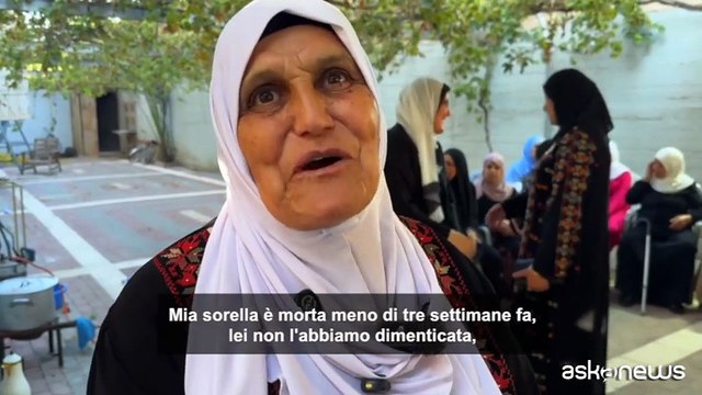 I palestinesi liberati abbracciano le loro famiglie a Jenin
