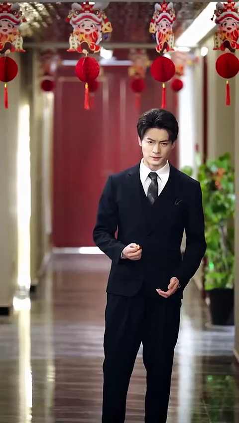  Cinta beda usia yang mendebarkan | a heart-pounding age difference love | drama pendek china sub indo