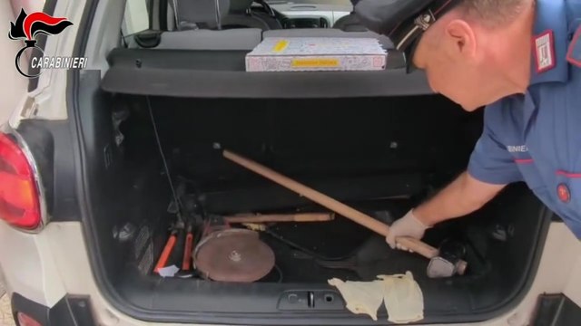 Finti fattorini porta-pizze per rubare in ville: arrestati due ventenni (14.10.25)