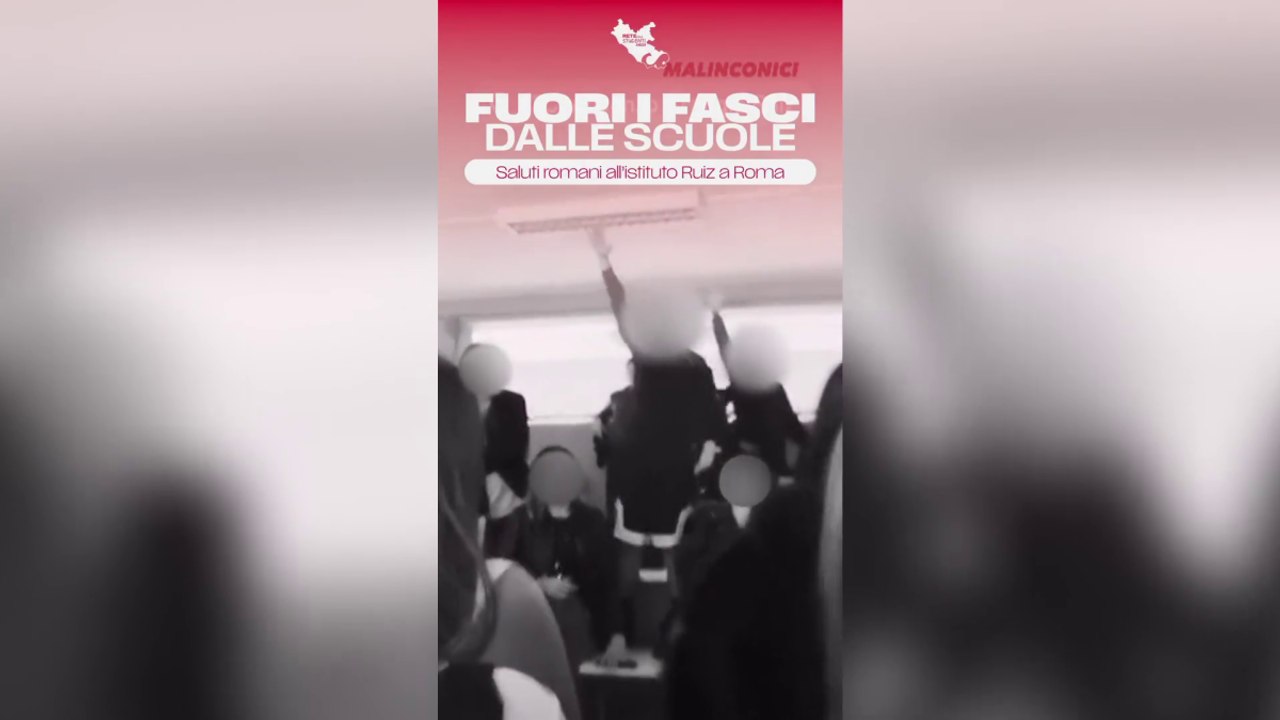 Roma, durante l'occupazione al Ruiz saluti romani e cori per il duce: il video