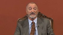 Pérez-Reverte esquiva la polémica de García Montero con la RAE: 