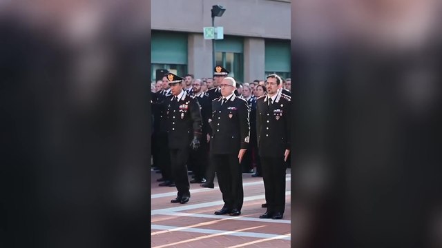Il minuto di silenzio in ricordo dei tre carabinieri rimasti uccisi nell'esplosione a Castel D'Azzano