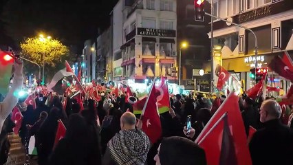 Binlerce Gönül Gazze İçin Ayağa Kalktı: İstanbul'da Vatandaşlar Gazze İçin Yürüdü!