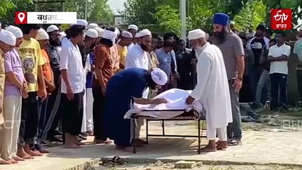 'ਮੇਰੀ ਮਾਂ ਬਿਨਾਂ 15 ਦਿਨ ਵੀ ਨਹੀਂ ਕੱਟ ਸਕੇ ਮੇਰੇ ਪਿਤਾ’, ਭੁੱਬਾਂ ਮਾਰ ਰੋਏ ਖਾਨ ਸਾਬ੍ਹ