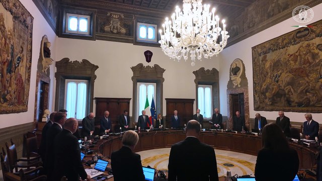 Roma - Consiglio dei Ministri, minuto di silenzio per la scomparsa dei tre Carabinieri (14.10.25)