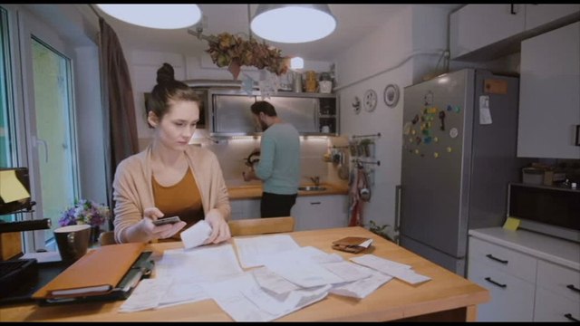 Istat: povertà stabile ma più pesante per minori e famiglie operaie