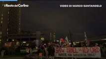 Il video del presidio contro la partita Italia-Israele a Bologna