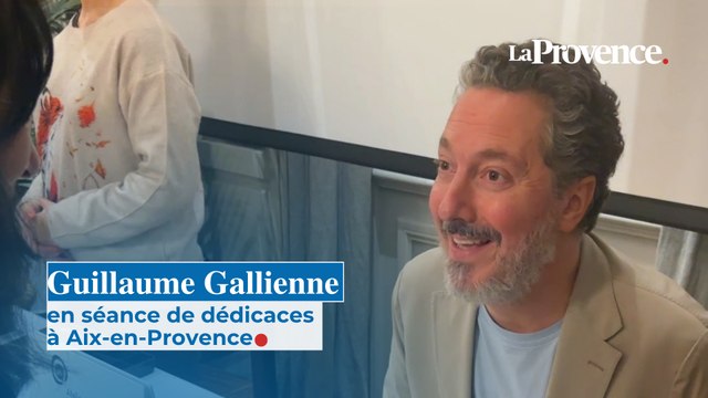 Guillaume Gallienne en séance de dédicaces à Aix-en-Provence