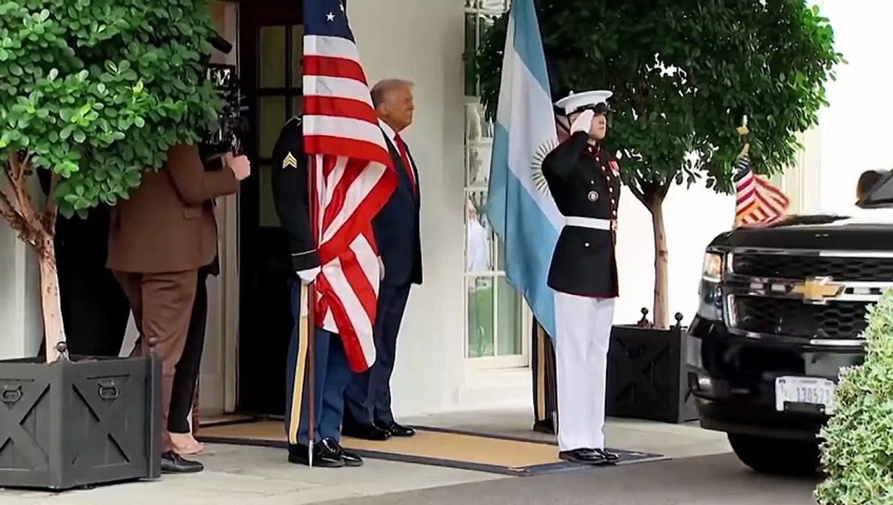 El Presidente Javier Milei llegó a la Casa Blanca para reunirse con el Presidente de los Estados Unidos, Donald Trump