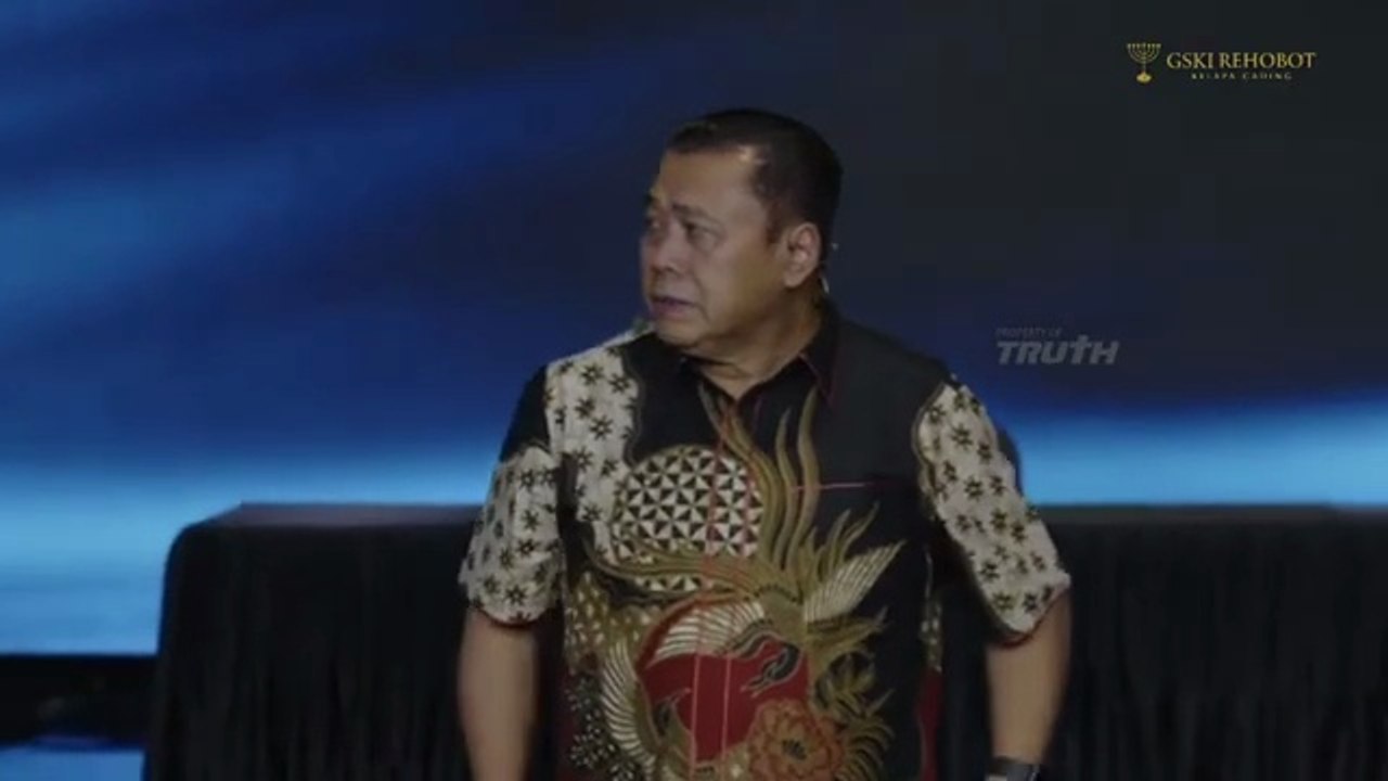 DUDUK DIAM DI KAKI-NYA  (khotbah DOA MALAM)