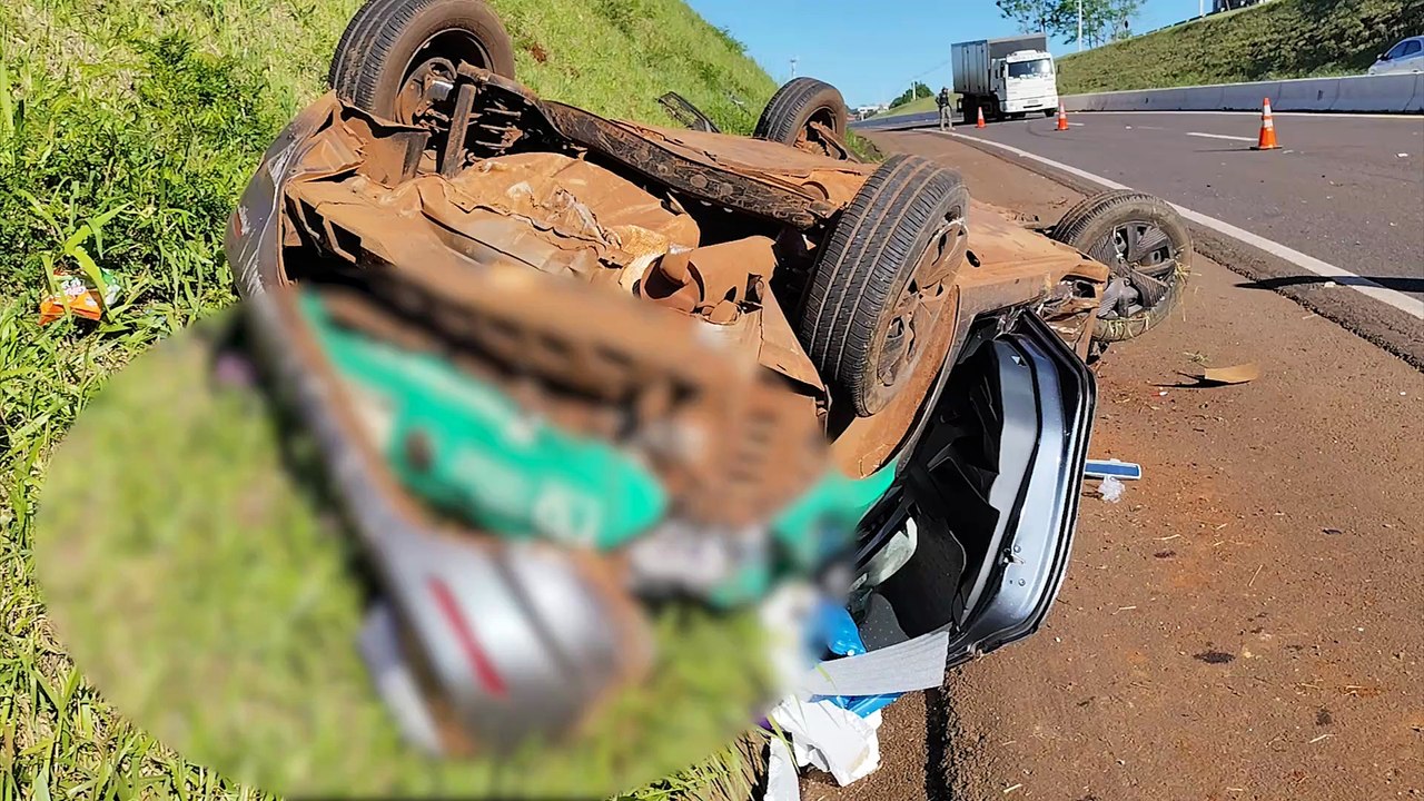 Prejuízo milionário: Polo carregado com vacina fica destruído em capotamento na PRc-467, em Cascavel