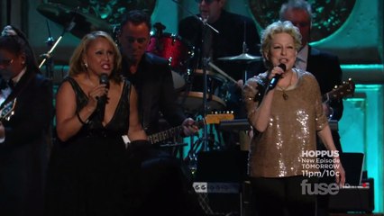 He's a Rebel (The Crystals cover) with Bette Midler & Bruce Springsteen - Darlene Love (live)