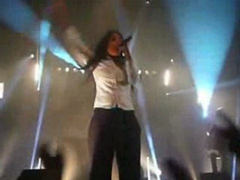 Amel Bent A 20 ans Lyon 9 mai 2008 2e partie