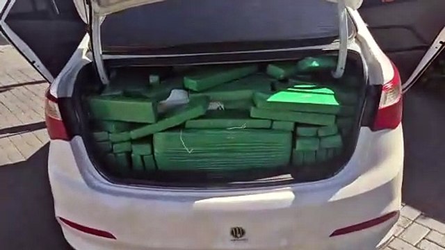 Casal é preso com 400 kg de maconha em HB20 na cidade de Guaraniaçu
