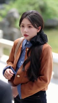 ¡Cuando su hijo de 5 años despierta poderes,la Cenicienta descubre que el pa es un hombre lobo alfa!