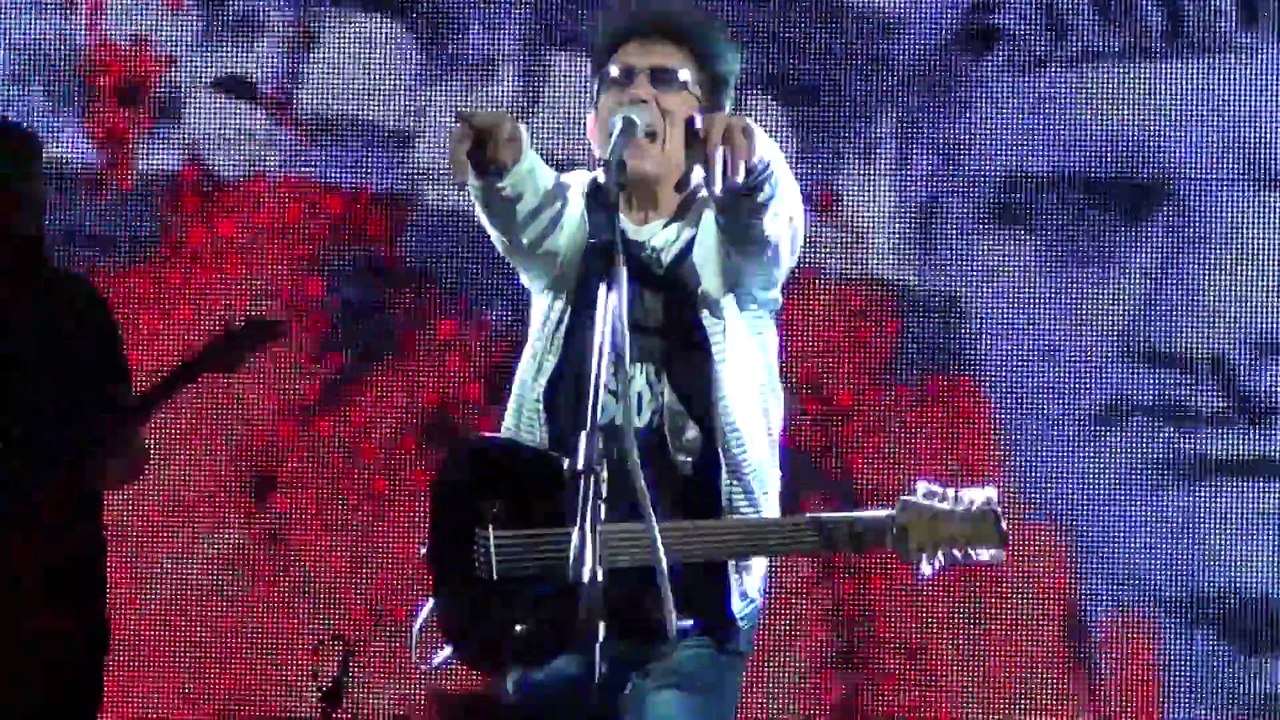 Edoardo Bennato - Meno male che adesso non c'è Nerone (live)