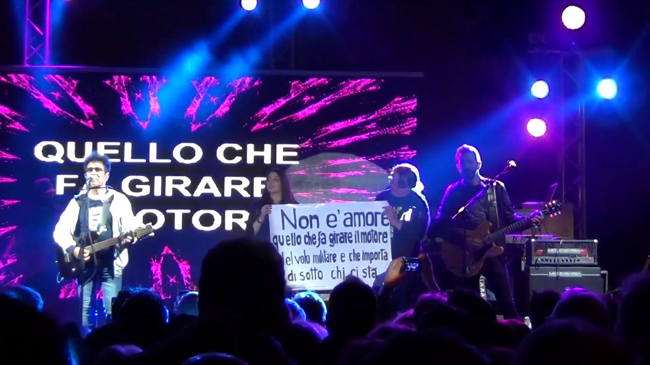 Edoardo Bennato - Non è amore (live)