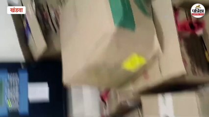 शुद्ध के लिए युद्ध... रिलायंस मार्ट में बिक रहे थे फंगस लगे ब्रांडेड पापड़, कीड़े लगी सूजी