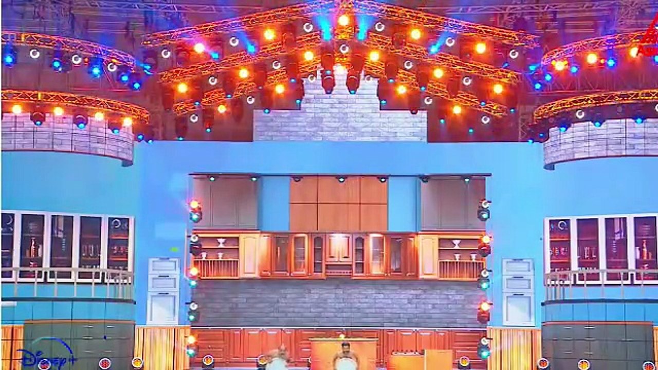 ANDEY KA FANDA (JODI NO.1) AND BAS YEHI APRADH (PEHCNAN) TAMIL GAY HOMOSEXUAL FUNNY DANCE KUTTY AKHIL BADE BHAIYAA AND RAJESH HEBBAR AND SAAJAN SURYA