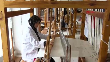 Emekli öğretmenin azmi hem kadınlara hem de işsiz gençlere istihdam sağladı!