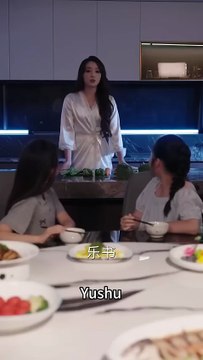 After getting married, he claimed to love only her, but he couldn't control his lower body and cheated on her. She divorced him with her child, leaving no regrets and no looking back. When the scumbag realized it later and wanted to win her back, she was