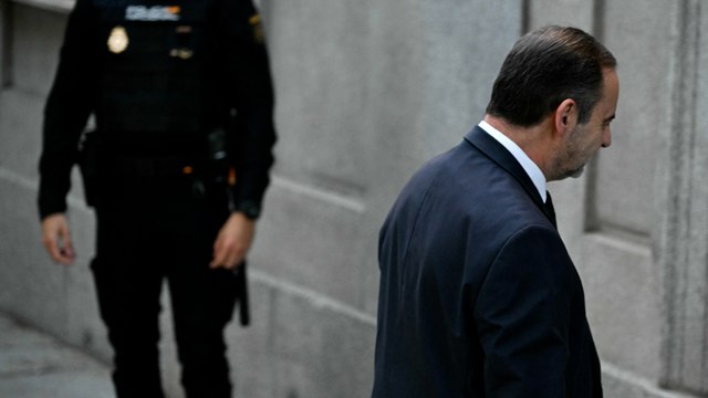 Ábalos rechaza declarar en el Supremo y las acusaciones populares piden su ingreso en prisión