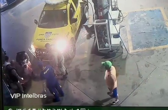 Policiais salvam vida de recém-nascida engasgada